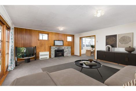 Photo of property in 2 Kennedy Crescent, Waimate, 7924