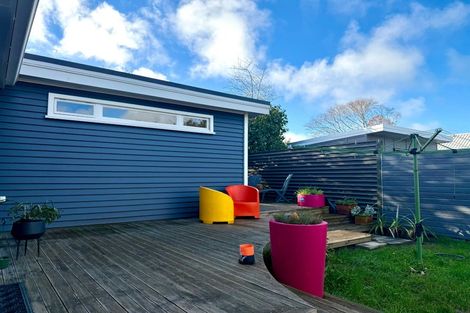 Photo of property in 4 Bateman Avenue, Bryndwr, Christchurch, 8053