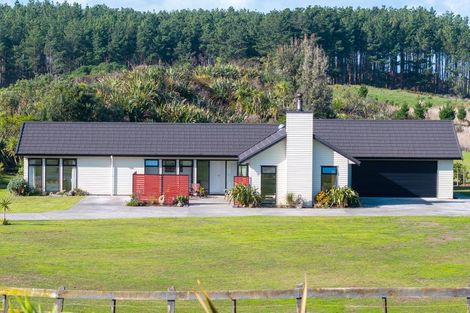 Photo of property in 66 Waitarere Rise Avenue, Waitarere, Levin, 5510