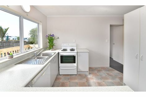 Photo of property in 1/607 Whangaparaoa Road, Stanmore Bay, Whangaparaoa, 0932