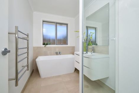 Photo of property in 36 North Ridge Drive, Rototuna North, Hamilton, 3210