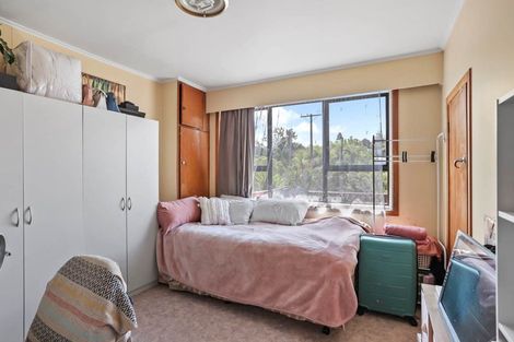 Photo of property in 25 Dundale Avenue, Blockhouse Bay, Auckland, 0600