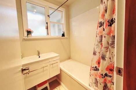 Photo of property in 84 Champion Street, Cannons Creek, Porirua, 5024