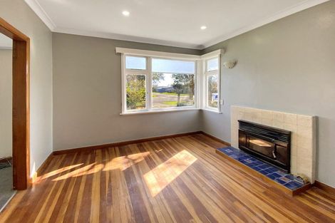 Photo of property in 16 Liverpool Street, Takaro, Palmerston North, 4412