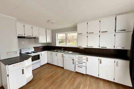 Photo of property in 17 Amundsen Grove, Stokes Valley, Lower Hutt, 5019