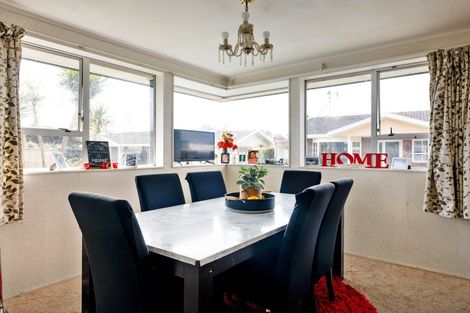 Photo of property in 20 Morrow Avenue, St Andrews, Hamilton, 3200