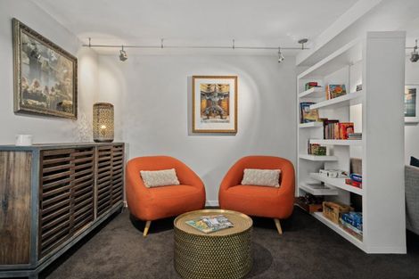 Photo of property in 10 Tapley Paddock, Wanaka, 9305