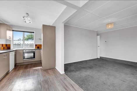 Photo of property in 1/324 Carrington Street, Vogeltown, New Plymouth, 4310