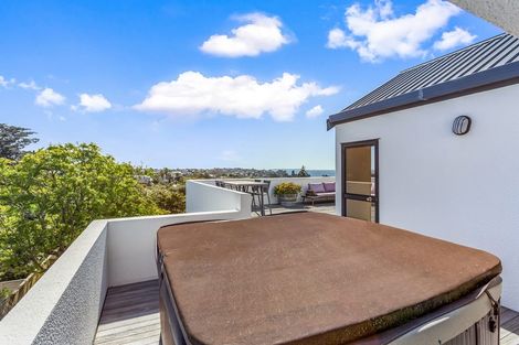 Photo of property in 1/13 Mizpah Road, Waiake, Auckland, 0630