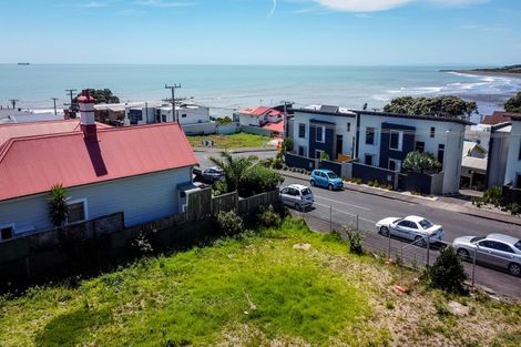 Photo of property in 10 Hobson Street, New Plymouth, 4312