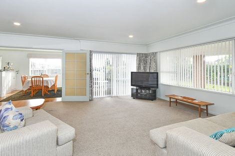 Photo of property in 12 Gibbons Road, Weymouth, Auckland, 2103
