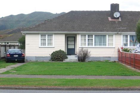 Photo of property in 209 Cambridge Terrace, Naenae, Lower Hutt, 5011