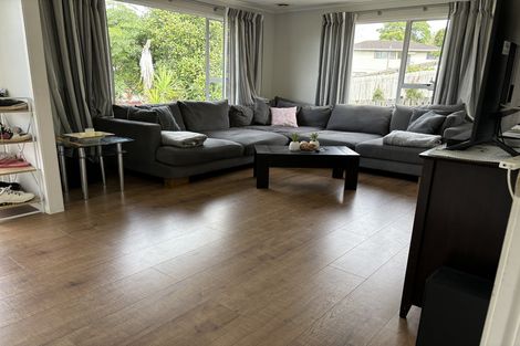 Photo of property in 21 Peterhouse Place, West Harbour, Auckland, 0618