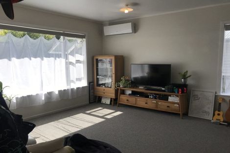 Photo of property in 42 Lingfield Street, Glenfield, Auckland, 0629