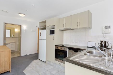 Photo of property in Anchorage Apartments, 210/36 Victoria Road, Mount Maunganui, 3116