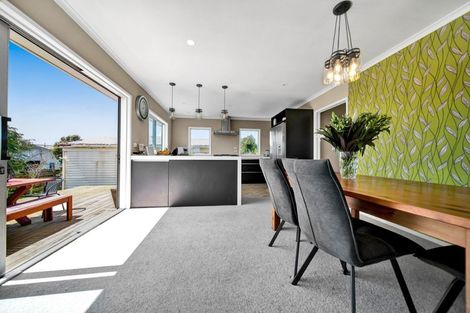 Photo of property in 77 Clemow Road, Fitzroy, New Plymouth, 4312