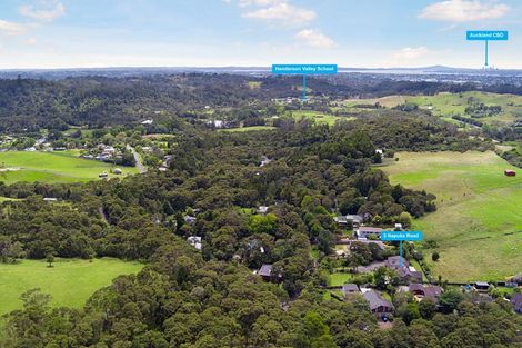 Photo of property in 3 Napuka Road, Henderson Valley, Auckland, 0612