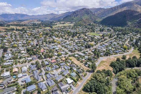 Photo of property in 12 Fletcher Way, Arrowtown, 9302