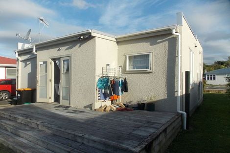 Photo of property in 21 Rewa Street, Takaro, Palmerston North, 4412