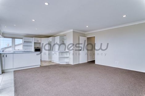 Photo of property in 25a Brightside Road, Stanmore Bay, Whangaparaoa, 0932