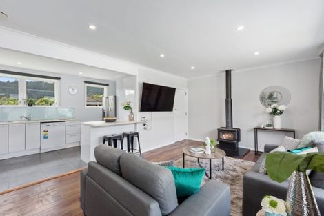 Photo of property in 18 Delaney Drive, Stokes Valley, Lower Hutt, 5019