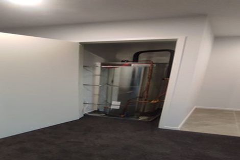 Photo of property in 3/47 Awaroa Road, Sunnyvale, Auckland, 0612