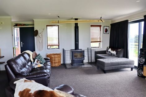 Photo of property in 888a Otaraoa Road, Tikorangi, Waitara, 4383