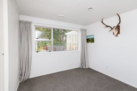 Photo of property in 32 Geraldine Crescent, Cloverlea, Palmerston North, 4412