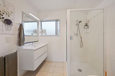 Photo of property in 32 Highfields Terrace, Henderson, Auckland, 0612