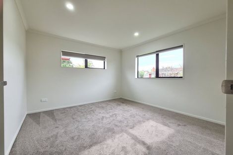 Photo of property in 90a Gossamer Drive, Pakuranga Heights, Auckland, 2010