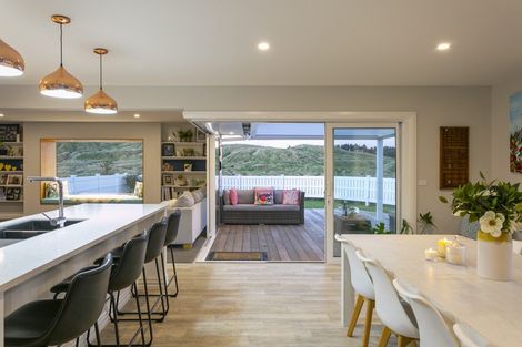 Photo of property in 97 Loch Views Road, Acacia Bay, Taupo, 3385
