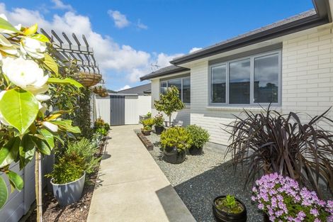 Photo of property in 11 Vernon Grove, Brown Owl, Upper Hutt, 5018