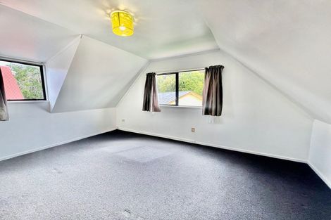 Photo of property in 20 Caspian Close, New Lynn, Auckland, 0600