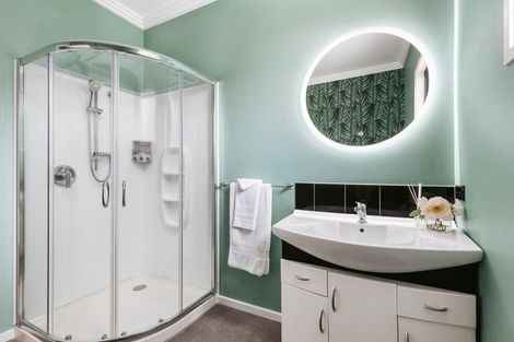 Photo of property in 8a Anchorage Grove, Maungatapu, Tauranga, 3112