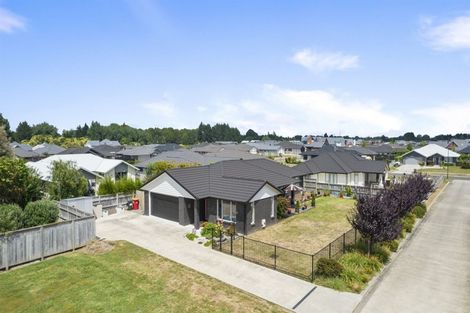 Photo of property in 6 Plescher Crescent, Leamington, Cambridge, 3432