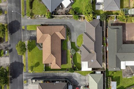 Photo of property in 58 Frank Nobilo Drive, Golflands, Auckland, 2013