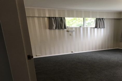 Photo of property in 3 Cyril Way, Paparangi, Wellington, 6037