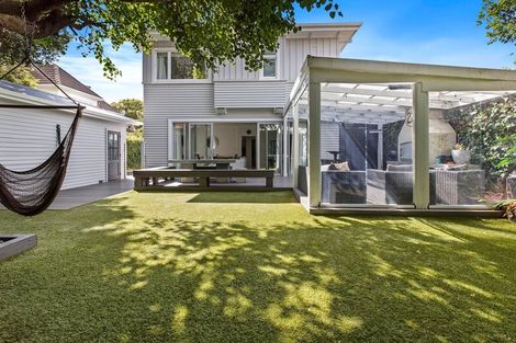 Photo of property in 2 Katherine Avenue, Thorndon, Wellington, 6011