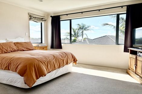 Photo of property in 6 Bellshill Close, Wattle Downs, Auckland, 2103