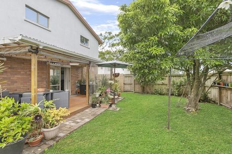 Photo of property in 17 Kora Avenue, Ranui, Auckland, 0612