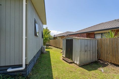 Photo of property in 5 Rena Place, Whitianga, 3510