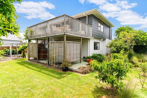 Photo of property in 6 Ferry Road, Waipu, 0510