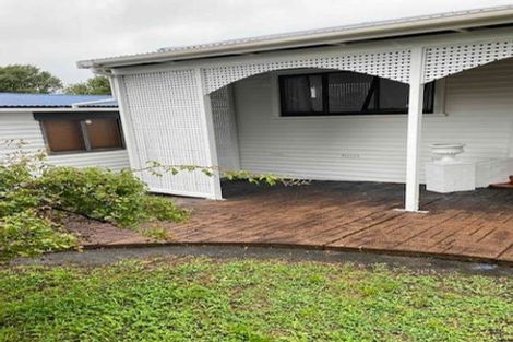 Photo of property in 1072 Great North Road, Point Chevalier, Auckland, 1022
