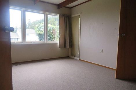 Photo of property in 67 Cedar Street, Maungaraki, Lower Hutt, 5010