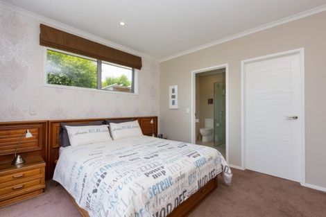 Photo of property in 7a Royal Heights, Glen Avon, New Plymouth, 4312