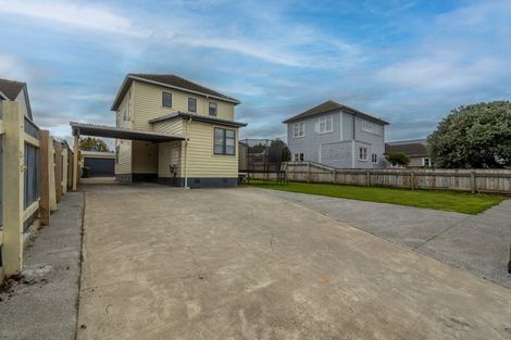 Photo of property in 27 Sladden Street, Naenae, Lower Hutt, 5011