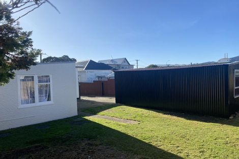 Photo of property in 15 East Street, Petone, Lower Hutt, 5012