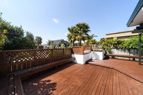 Photo of property in 5 The Strand, Fitzherbert, Palmerston North, 4410