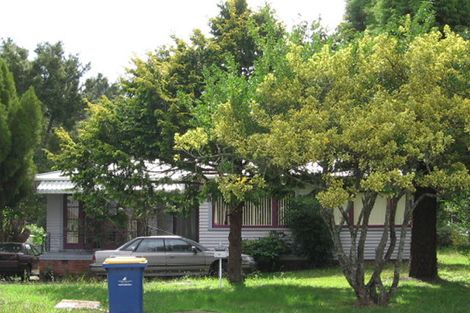 Photo of property in 12 Woodside Road, Massey, Auckland, 0614