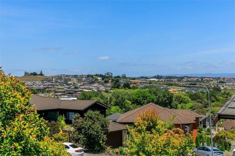 Photo of property in 16 Tekapo Rise, Fairview Heights, Auckland, 0632